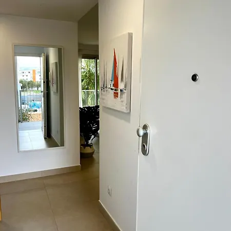 Luxury & Style In Marina Real Apartment
