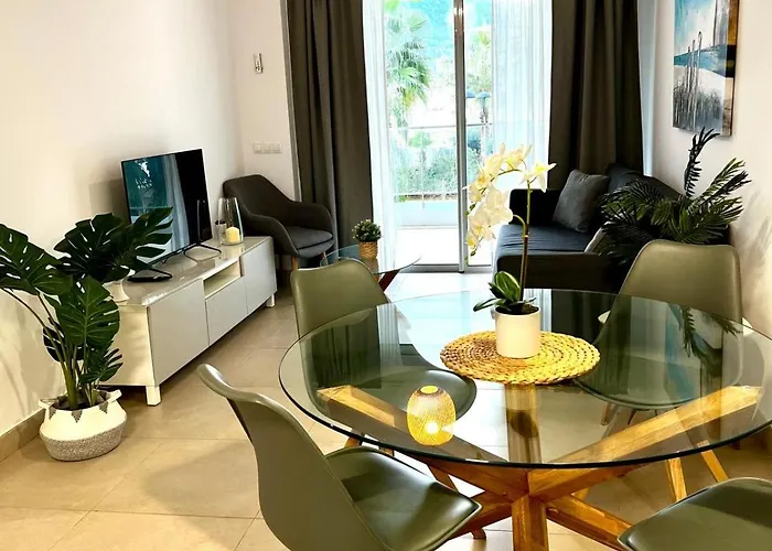 Marina Real - Vive El Estilo Y El Encanto Del Mediterraneo